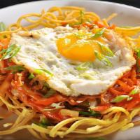 Spt'S Golden Noodles · Crispy egg noodles with veggies.