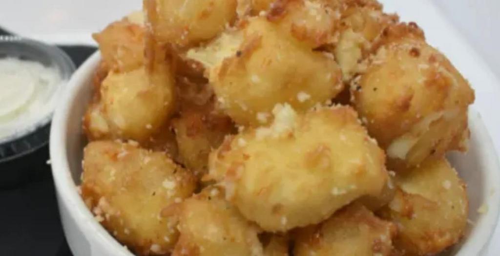 Cheese Curds · Crispy tempura / White cheddar cheese / Ranch