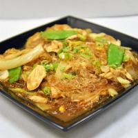 Woon-Sen One Size · Bean thread noodle, egg, snow peas, onion, green onion, and cabbage with our house special g...