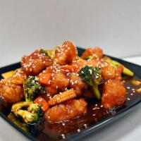 Sesame Chicken One Size · Breaded chicken, carrot, broccoli, baby corn, sesame seed with sesame sauce.