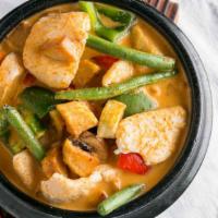 Panang Curry Chicken/Shrimp · Coconut curry with a hint of basil, baby corn, bell pepper, carrot, mushroom, onion, green b...