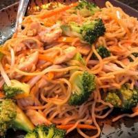 Chicken Stir Fry Ramen · Sliced chicken, broccoli, bean sprouts, carrots, rice seasoning.