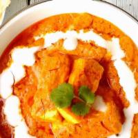 Shahi Paneer · Homemade Indian cheese cooked with onion gravy & tomato sauce