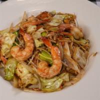 Pad Mee (Lo Mein) · Stir fried lo mein noodles with egg, cabbage, carrot, onion, and bean sprout with brown sauce