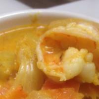 Yellow Curry · Curry paste with coconut milk, potato, carrot, onion ,bell pepper, tomato