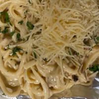 Alfredo · Linguini noodles mixed with a creamy Alfredo sauce