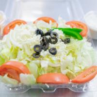 Garden · Lettuce, tomatoes, green peppers, onions, mozzarella and black olives.