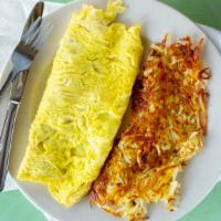 Arís Omelet · Chicken, onions, green peppers, mushrooms and mixed cheese.