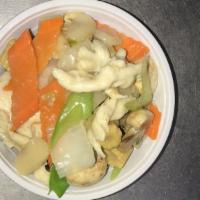 Moo Goo Gai Pan · Served with an egg roll and chicken fried rice.