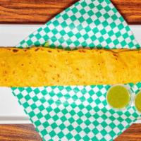 Que Machetes · Handmade tortilla served with cheese, lettuce, sour cream, and your choice or protein.