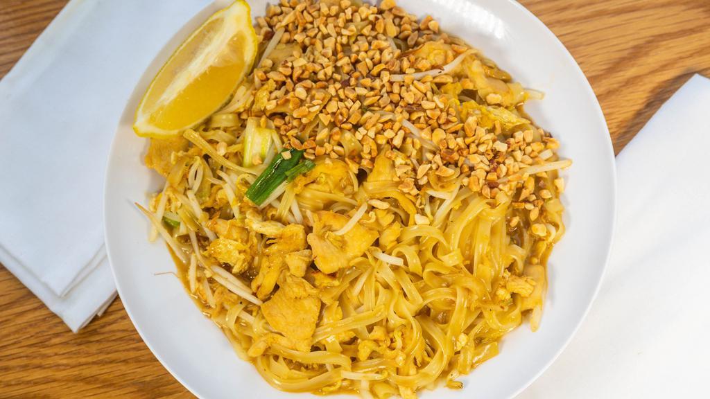 Pad Thai Plate · Gluten-free. Top item. Rice noodle, bean sprout, green onion, egg, tamarind sauce with raw bean sprout, crushed peanut, lemon wedge.