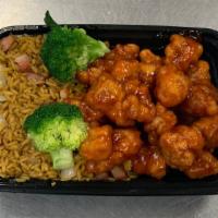 C1 General Tso Chicken 左宗鸡 · Spicy,  With egg roll