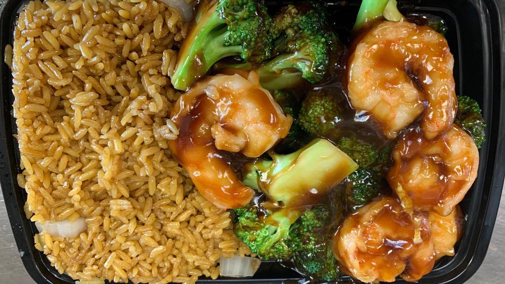 Shrimp With Broccoli · Choice of white or fried rice.