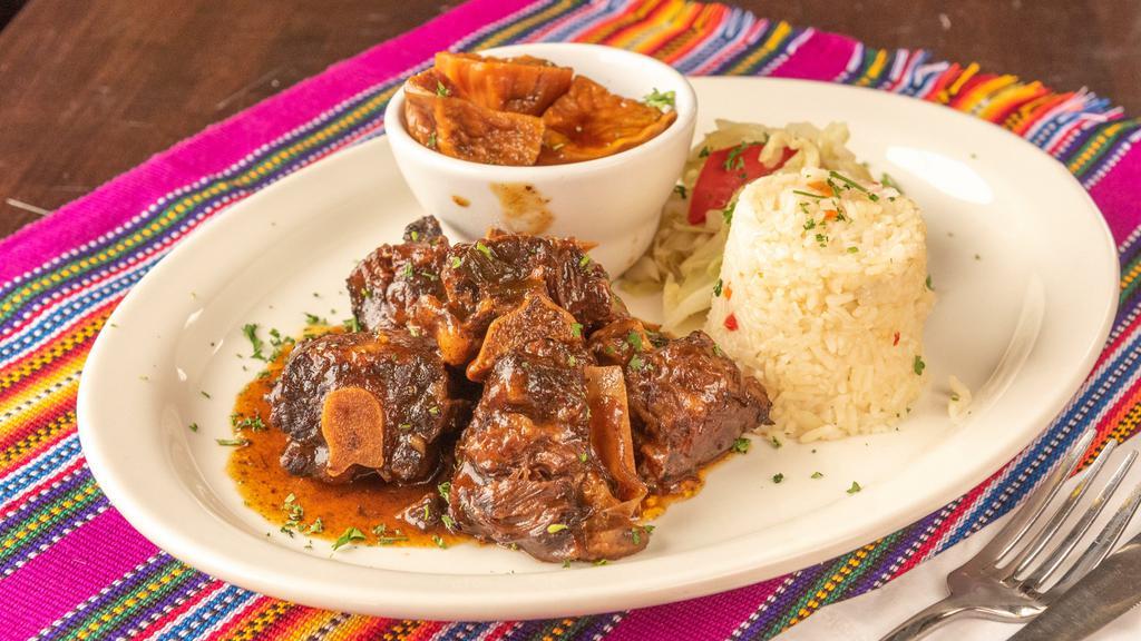 Combinacion Chapina Platter
 · 4 oz. grill ribeye steak, chile relleno your choice (pork, cheese, chicken or beef), guatemalan taquito of your choice (beef, chicken or potato), fried sweet plantain rice and beans.