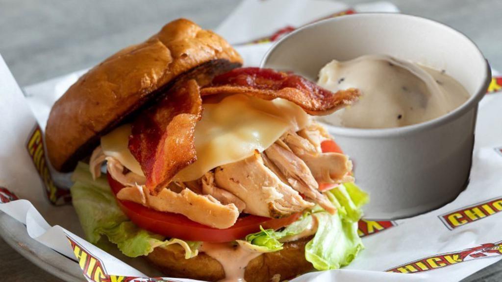 Smoked Chicken Blt Combo · Jack cheese, pulled chicken, bacon, lettuce, tomato, Max Sauce, brioche bun with pickles.  Add guac and make it California Style!