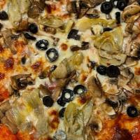 Quattro Stagioni Pizza · Tomato sauce, mozzarella, fresh mushroom, prosciutto cotto, artichoke, and olive.