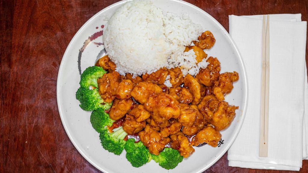 General Tso'S Chicken (Deep Fried) · Spicy.