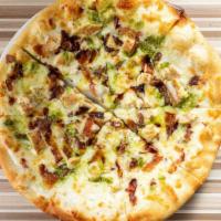 Bookmen(Delivery) · Grilled chicken breast, bacon, basil pesto,alfredo. and our house cheese blend