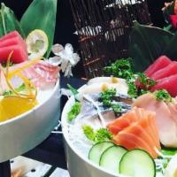 Sashimi Deluxe · 18 pieces Assorted Fish