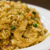 Chicken Fried Rice 鸡肉炒饭  · Wok fried egg, chicken breast, vegetables and rice.