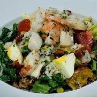 Gf Harbor Salad · Shrimp, Crab, Scallops, Avocado, Bacon, Aged Ricotta, Red Wine Vinaigrette
