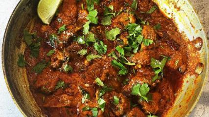 Chicken Madras · Chicken cooked with coconut and onion gravy.
