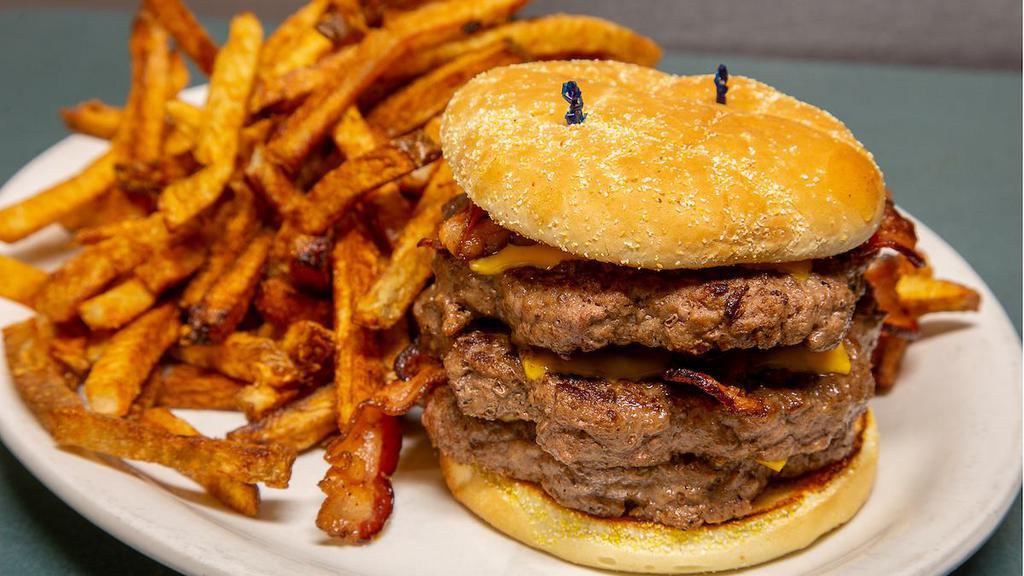 Farina Burger · Bacon cheeseburger with fries.