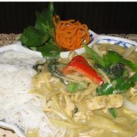 Green Curry Noodle · Choice of chicken, beef, pork, or shrimp with rice vermicelli in our green curry sauce.