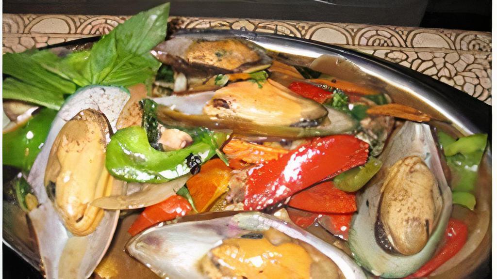 Chef’S Special With Black Bean Sauce · Spicy. Chef’s special with black bean sauce fresh green mussel stir fried with black bean sauce.