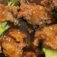 Beef Broccoli · Sliced tenderloin beef with broccoli in brown sauce.