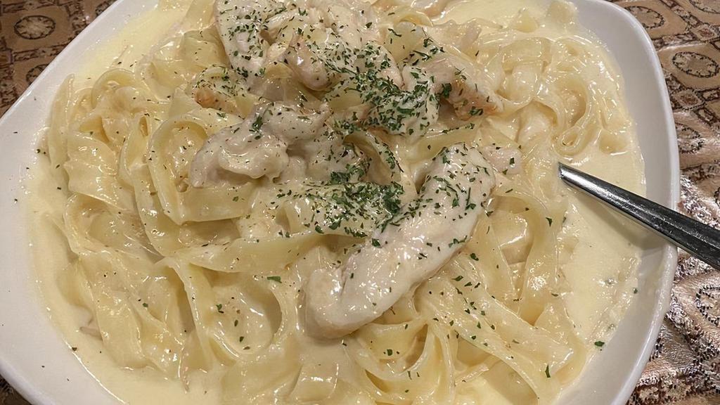 Alfredo · Our special blend of cheeses and cream.