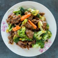 Beef Or Chicken With Broccoli · Served with pork fried rice. a choice of soup wonton egg drop or hot and sour or egg roll.
