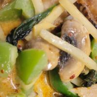 Ped Dang · Eggplant basil . Bamboo strip, mushroom and bell pepper red curry.