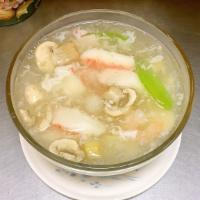 Seafood Soup                                                                        海鲜汤 · Savory soup with mixed seafood.