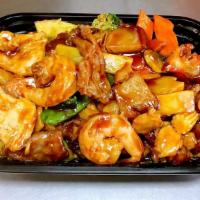 Four Seasons                                                       炒四季 · Jumbo shrimp, chicken, beef, pork with mixed vegetables.