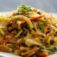 Jabchae · Vermicelli noodles stir fried with pork, Napa cabbage, scallions, onions carrots, mushrooms ...