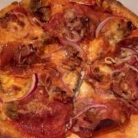 Ordinary Average Guy Pizza · Cajun sauce, pepperoni, Italian sausage, prosciutto ham, smoked bacon, cheese blend, fresh m...