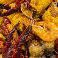 Crawfish (1Lb) · 1lb from 12-15 crawfishes, comes with one corn and one potato.