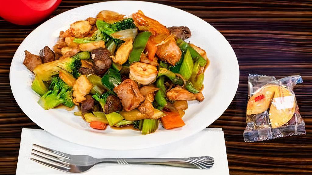 Happy Family · Jumbo shrimp, beef, chicken, and pork with assorted vegetables in our special sauce.