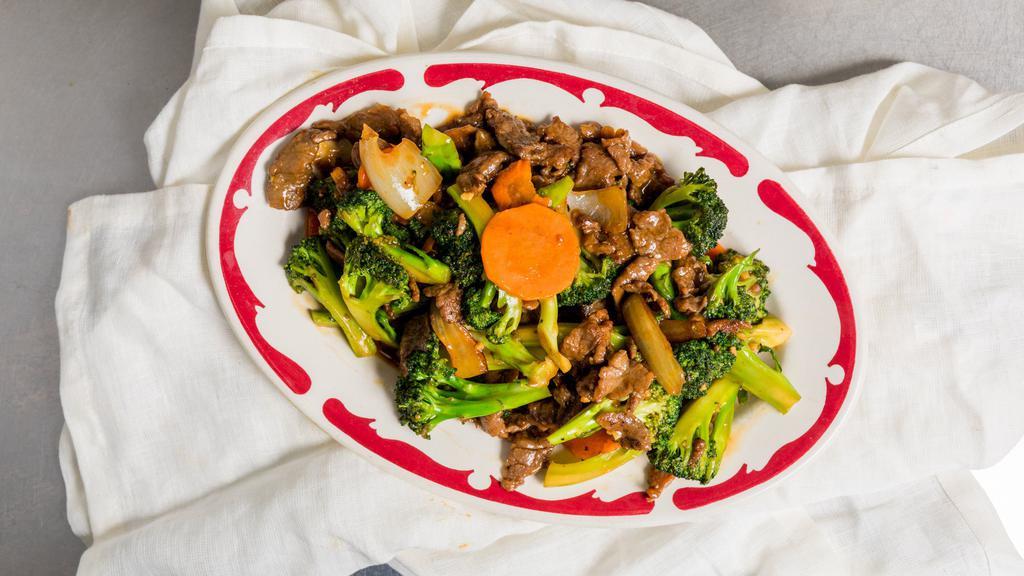 Beef Broccoli · Tenderloin beef, onions, brook carrots.