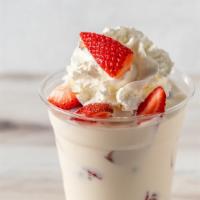 Fresas Con Crema / Strawberries & Cream · 16 oz Cup Strawberries & Cream