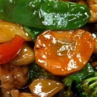 Hunan Chicken  · Spicy. Tender chicken stir-fried with green pepper, seafood, carrot and baby corn in a spicy...