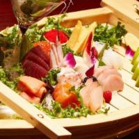Sashimi Boat · Chef's choice 60 pcs assorted sashimi