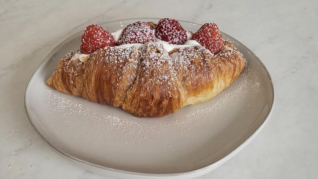 Croissant With Sweet · Crossant with a sweet cream and fruits