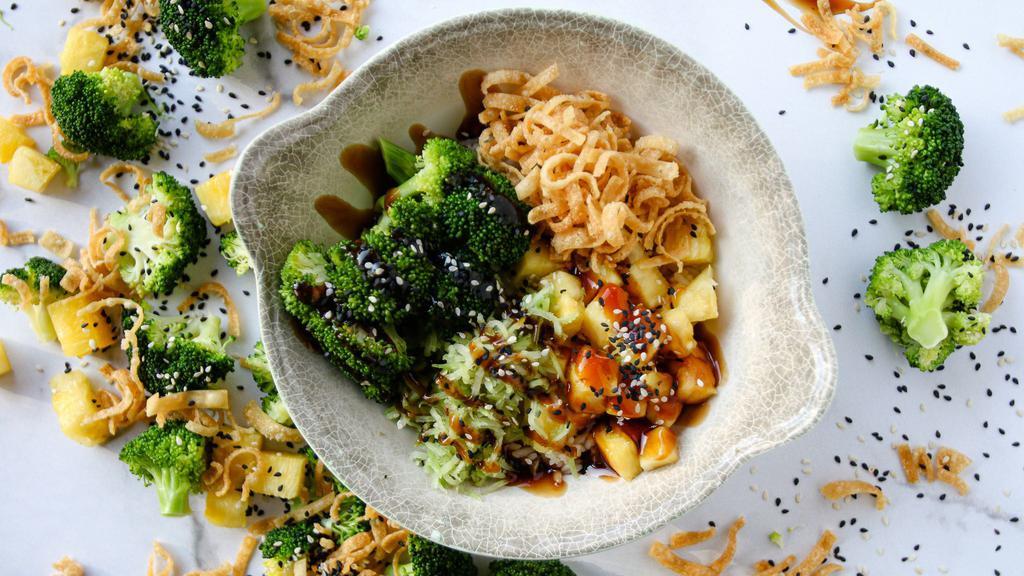 Teriyaki Bowl · Broccoli, Sesame Seeds, Pineapple, Fried Wontons