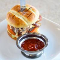 Ny Style Burger · Served with caramelized onions, lettuce, tomato, American cheese and our homemade sauce.