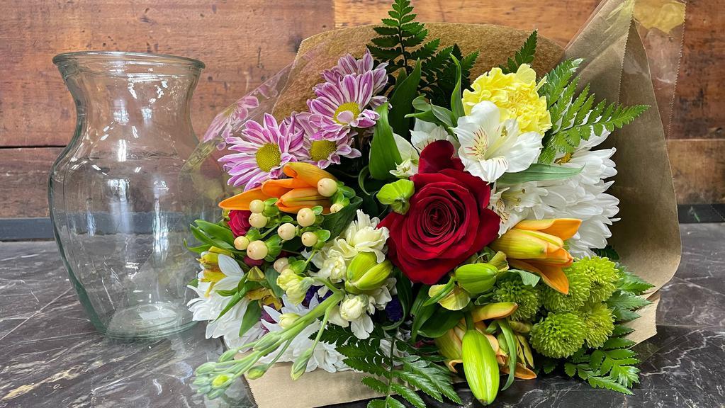 Designers Choice Bouquet (15 Stems) · Designer's Choice mixed bloom handtied bouquet. (Different from seasonal themed designer's choice bqt) [Vase sold separately]