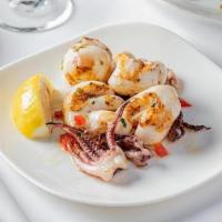Calamares A La Plancha · Char-grilled squid in garlic lemon olive oil
