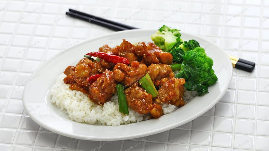  General Tsos Chicken · Chicken marinated in special human sauce and sauteed on it's flavor with broccoli.
