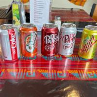 Refresco Lata (Can Soda) · Can soda-Coca-cola, Diet Coke, Dr. Pepper, Diet Dr. Pepper, Sprite, Squirt & Orange Crush.